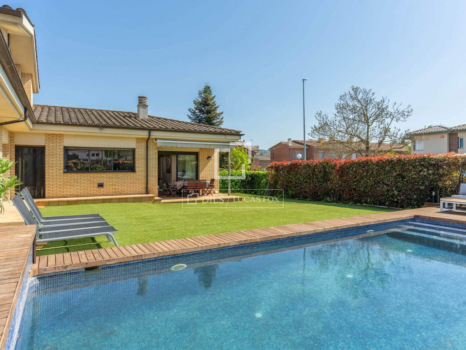 5 soveværelse Villa til salg i Sarria de Ter med swimmingpool - € 890.000 (Ref: 9782096)