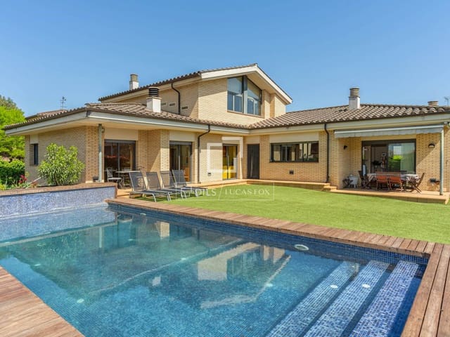 5 soveværelse Villa til salg i Sarrià de Ter med swimmingpool - € 890.000 (Ref: 9782096)