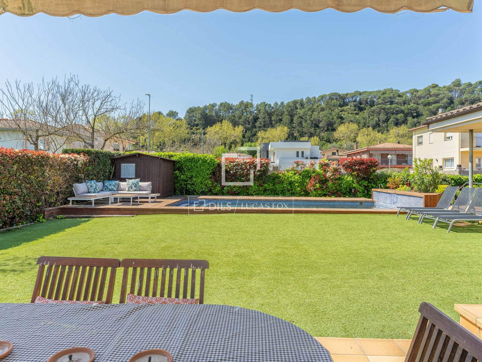 5 soveværelse Villa til salg i Sarria de Ter med swimmingpool - € 890.000 (Ref: 9782096)