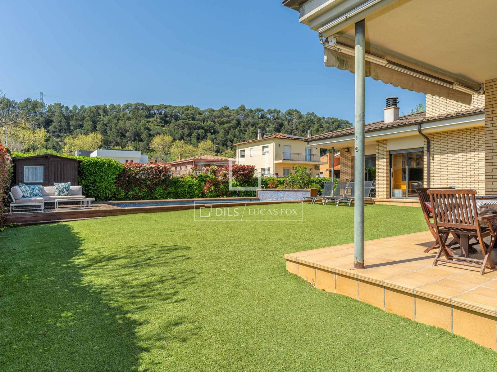 5 soveværelse Villa til salg i Sarria de Ter med swimmingpool - € 890.000 (Ref: 9782096)