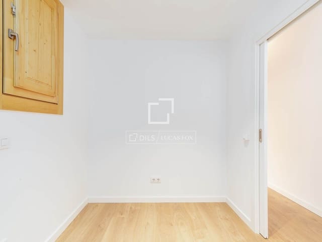 2 soverom Leilighet til salgs i Barcelona by - € 445 500 (Ref: 9782097)