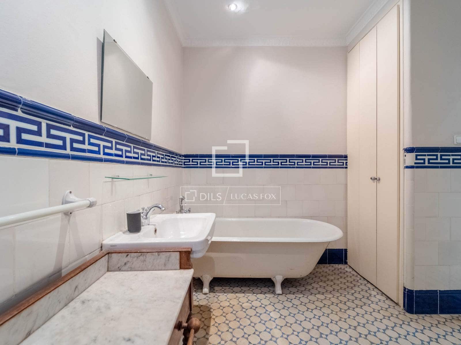 3 sypialnia Apartament do wynajęcia w Miasto Walencja - 2 900 € (Ref: 9782098)