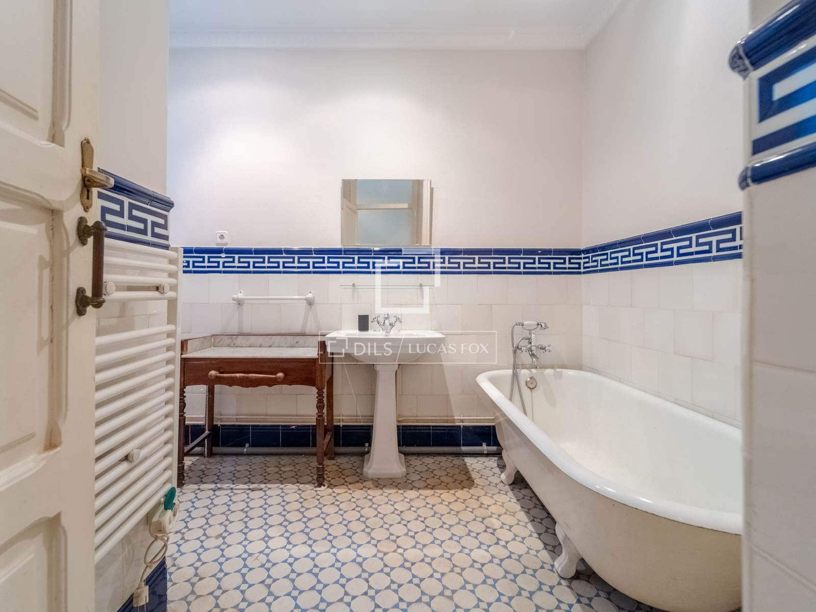 3 sypialnia Apartament do wynajęcia w Miasto Walencja - 2 900 € (Ref: 9782098)