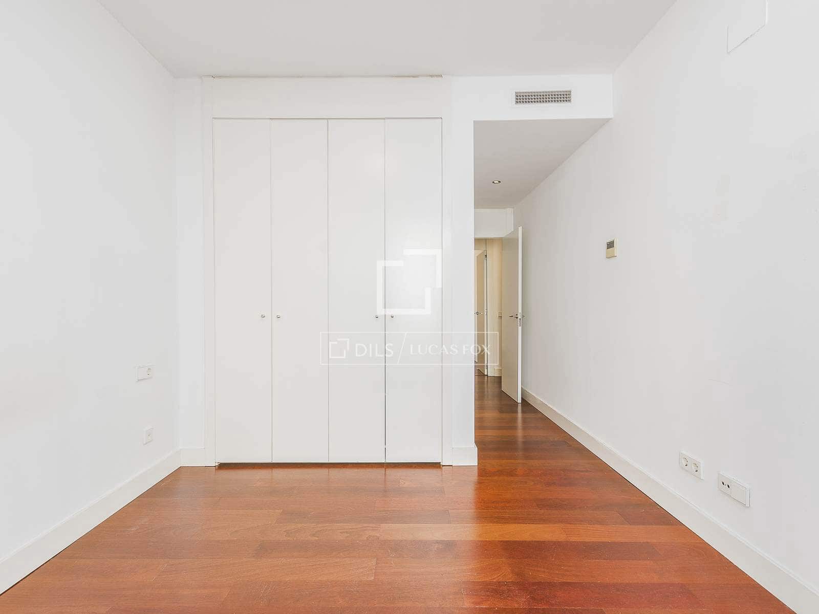 3 soverom Leilighet til salgs i Barcelona by med garasje - € 755 000 (Ref: 9782227)