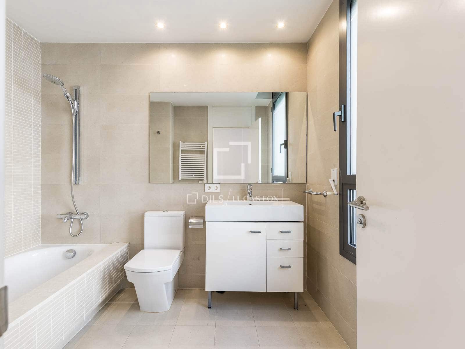 3 soverom Leilighet til salgs i Barcelona by med garasje - € 755 000 (Ref: 9782227)