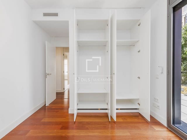 3 soverom Leilighet til salgs i Barcelona by med garasje - € 755 000 (Ref: 9782227)