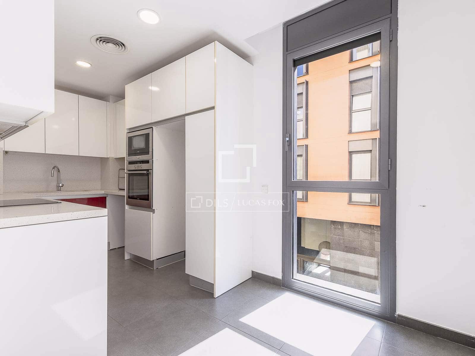 3 soverom Leilighet til salgs i Barcelona by med garasje - € 755 000 (Ref: 9782227)