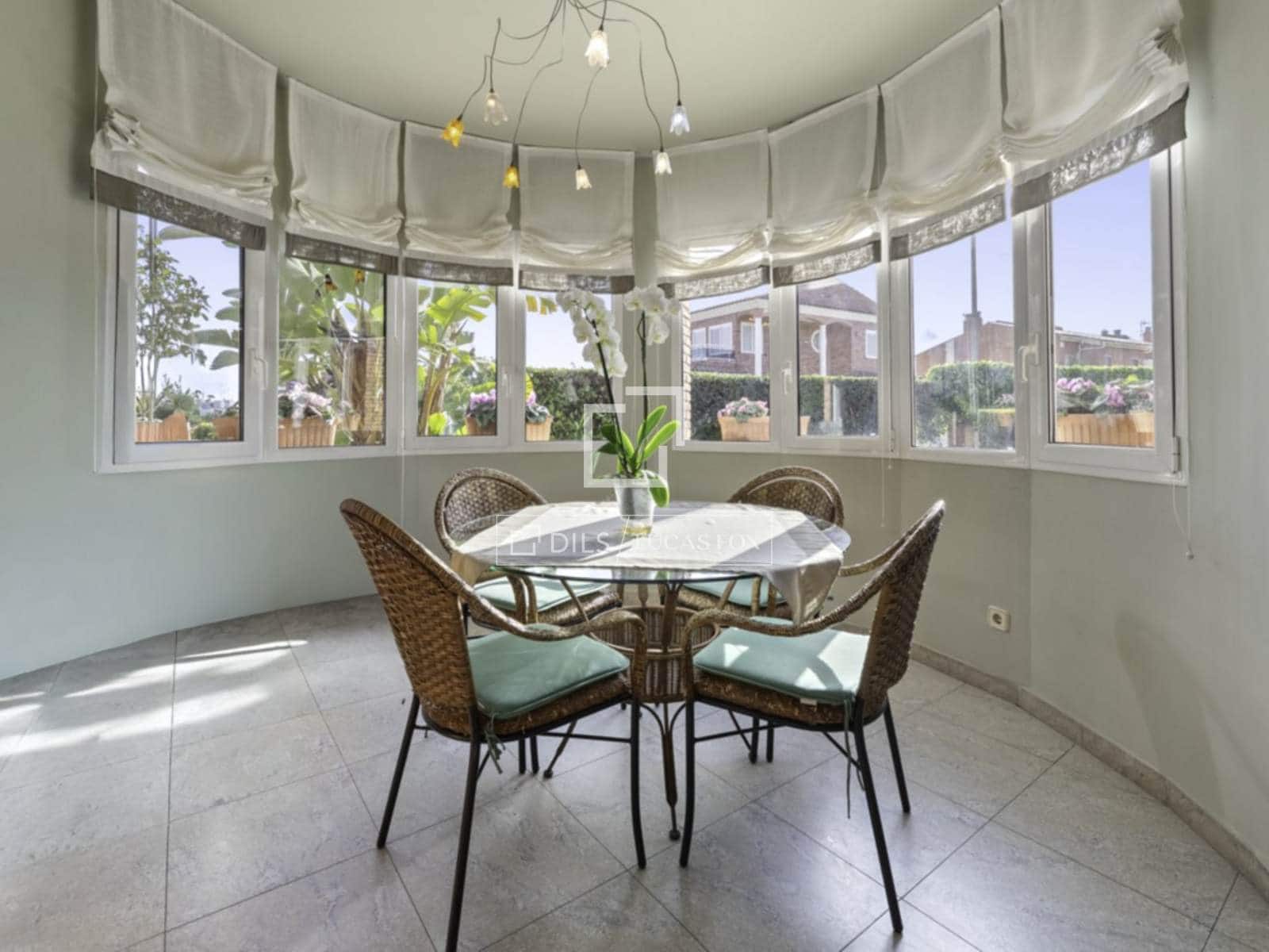 5 sypialnia Willa na sprzedaż w Miasto Tarragona z basenem garażem - 1 148 000 € (Ref: 9782229)