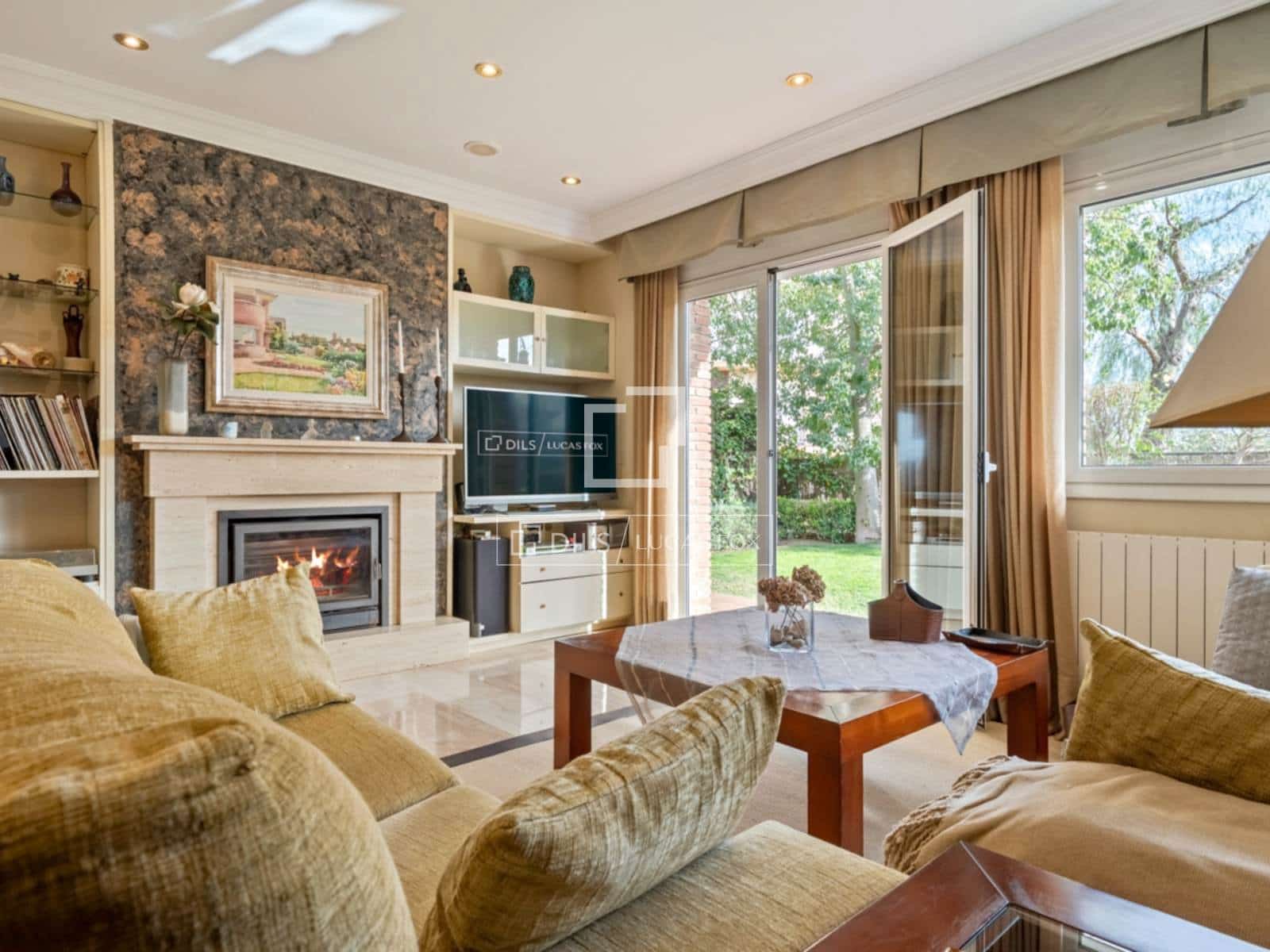 5 sypialnia Willa na sprzedaż w Miasto Tarragona z basenem garażem - 1 148 000 € (Ref: 9782229)