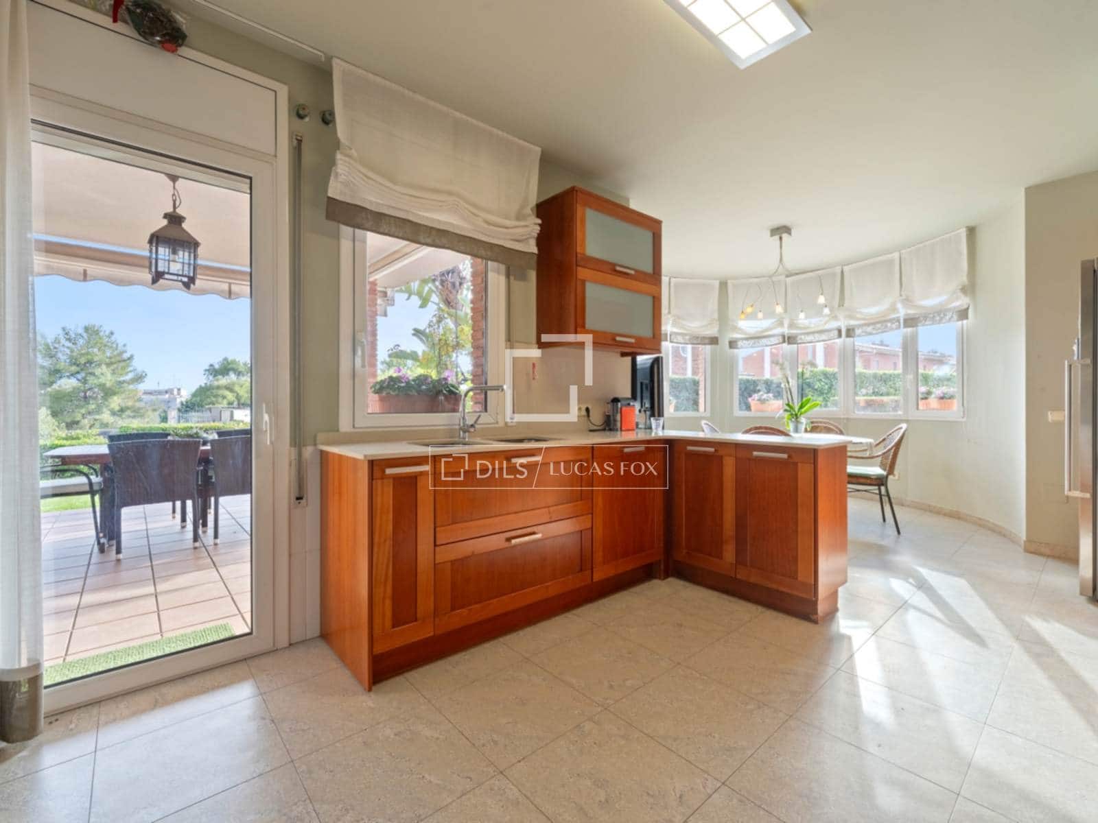 5 sypialnia Willa na sprzedaż w Miasto Tarragona z basenem garażem - 1 148 000 € (Ref: 9782229)