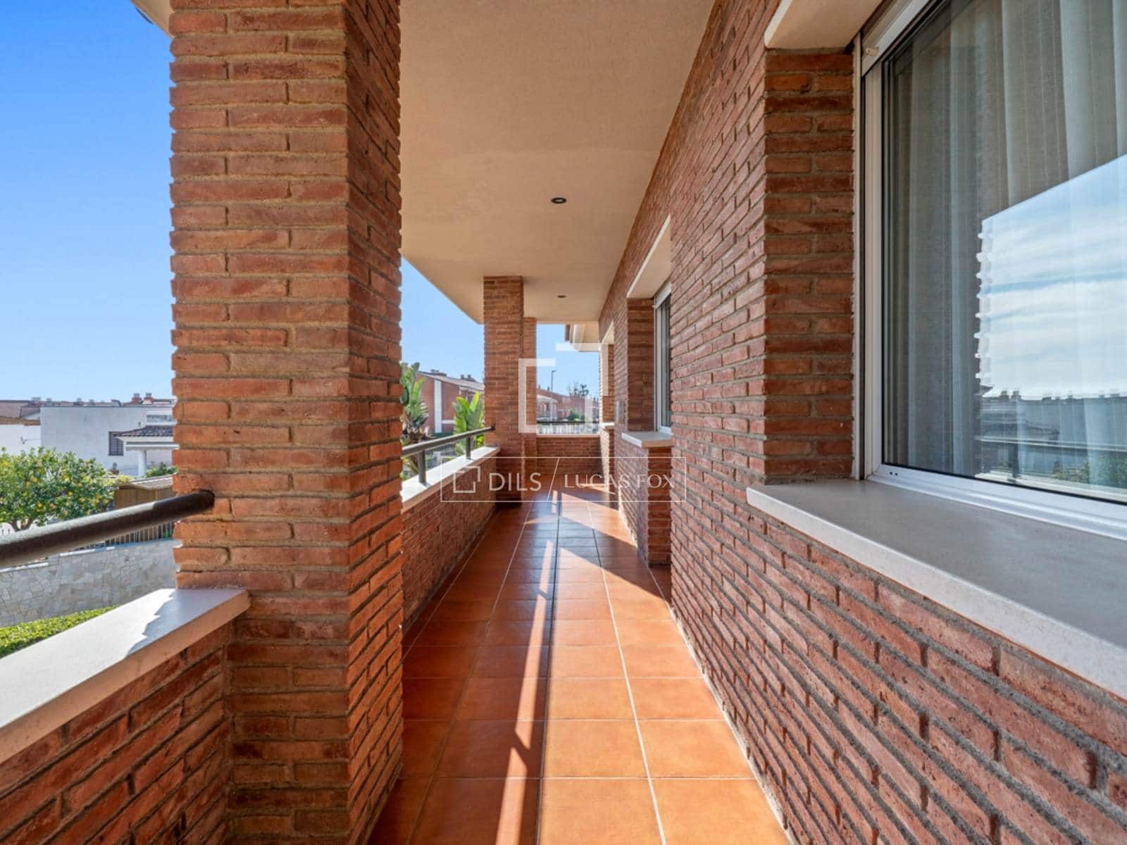 5 sypialnia Willa na sprzedaż w Miasto Tarragona z basenem garażem - 1 148 000 € (Ref: 9782229)