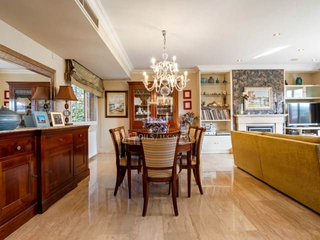 5 chambre Villa/Maison à vendre à Tarragone ville avec piscine garage - 1 148 000 € (Ref: 9782229)