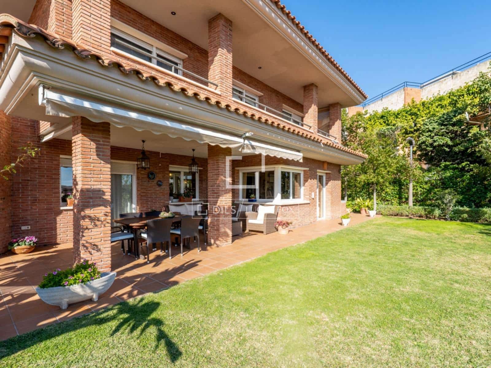 5 sypialnia Willa na sprzedaż w Miasto Tarragona z basenem garażem - 1 148 000 € (Ref: 9782229)