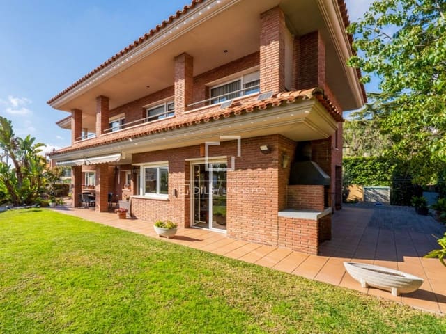 5 chambre Villa/Maison à vendre à Tarragone ville avec piscine garage - 1 148 000 € (Ref: 9782229)