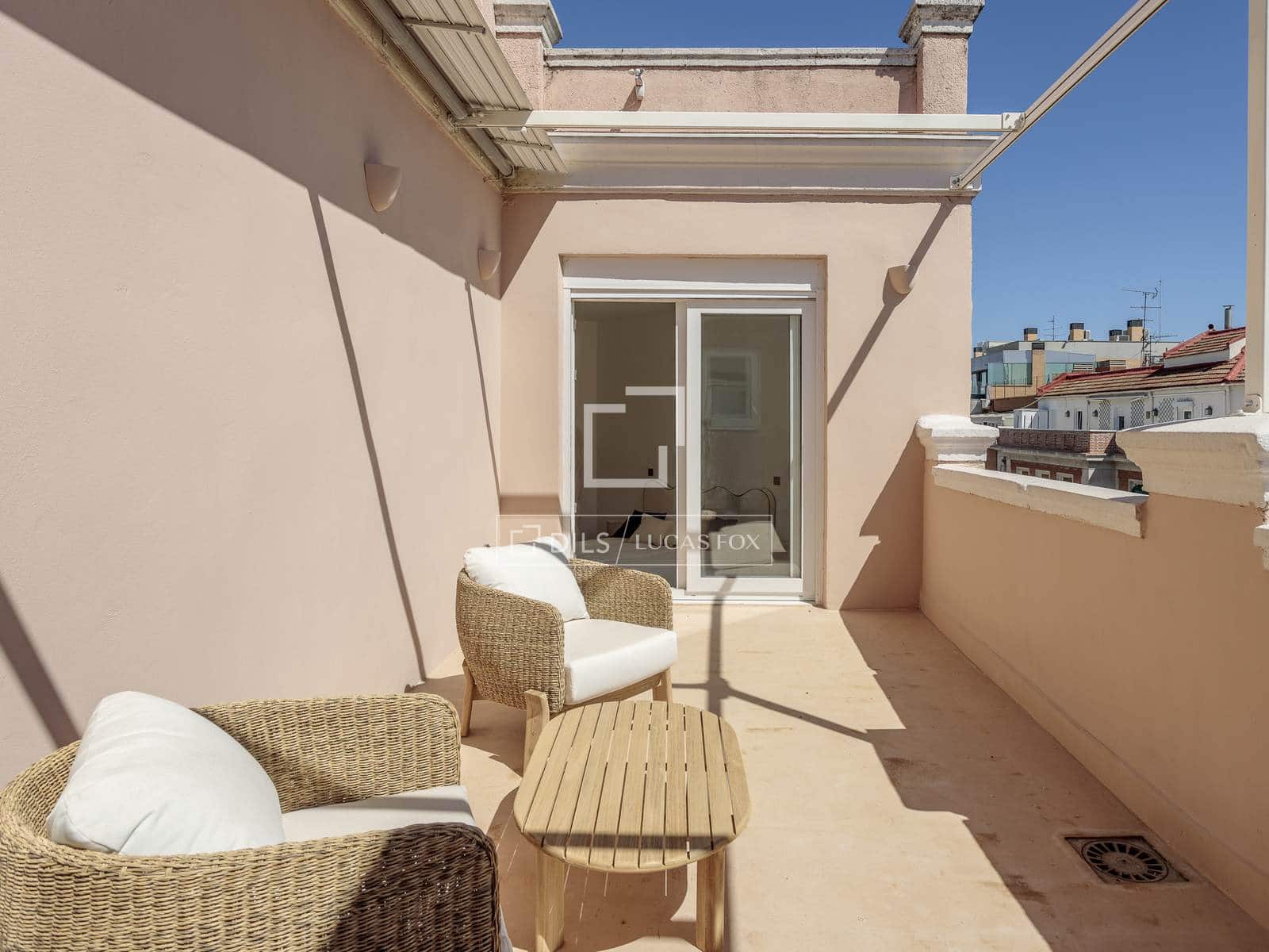 2 soveværelse Lejlighed til salg i Madrid by - € 1.350.000 (Ref: 9782406)