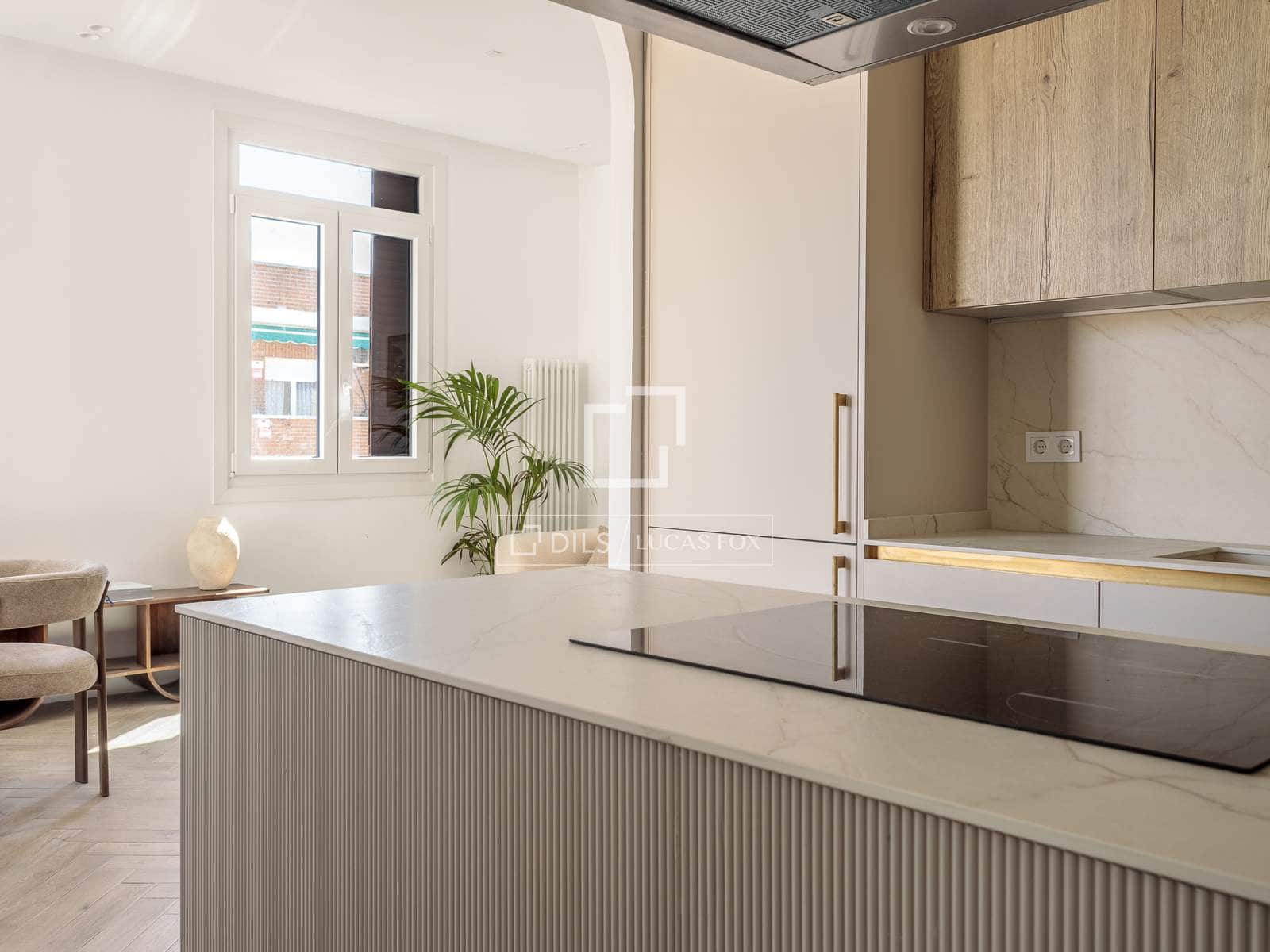 2 soveværelse Lejlighed til salg i Madrid by - € 1.350.000 (Ref: 9782406)