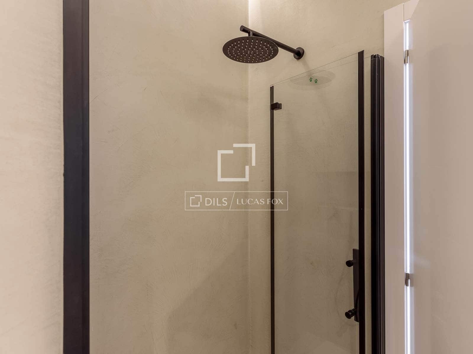 2 soveværelse Lejlighed til salg i Madrid by - € 1.350.000 (Ref: 9782406)