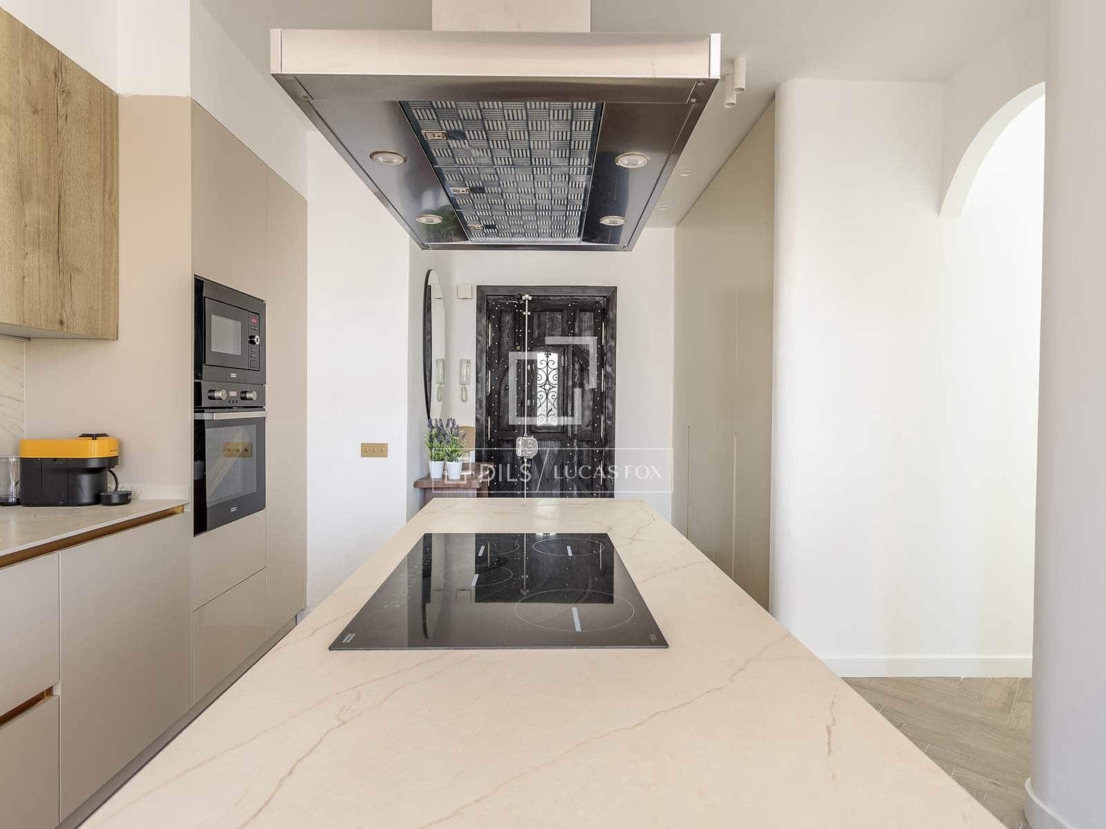 2 soveværelse Lejlighed til salg i Madrid by - € 1.350.000 (Ref: 9782406)