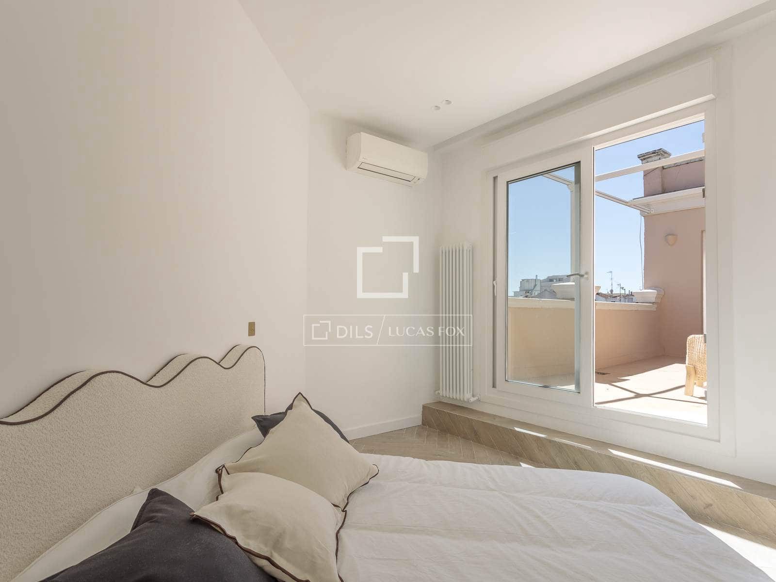 2 soveværelse Lejlighed til salg i Madrid by - € 1.350.000 (Ref: 9782406)