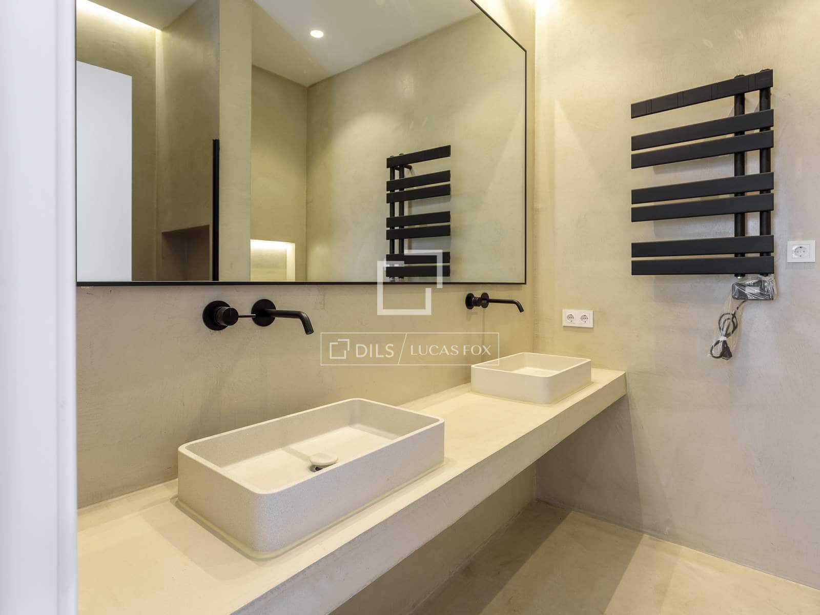 2 soveværelse Lejlighed til salg i Madrid by - € 1.350.000 (Ref: 9782406)