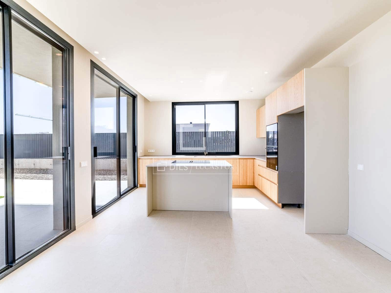 5 chambre Villa/Maison à vendre à Sitges avec piscine garage - 2 600 000 € (Ref: 9782408)