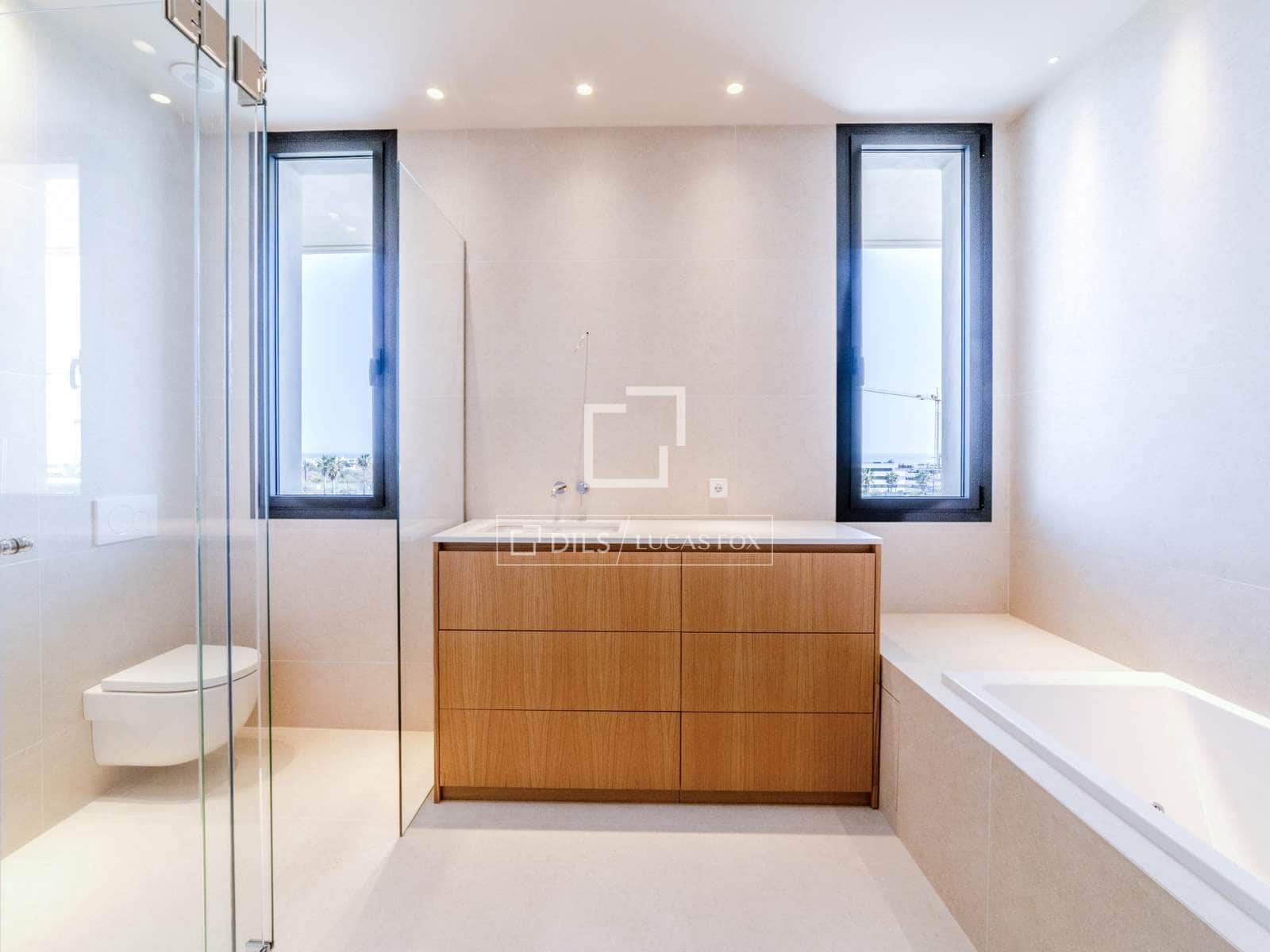 5 chambre Villa/Maison à vendre à Sitges avec piscine garage - 2 600 000 € (Ref: 9782408)