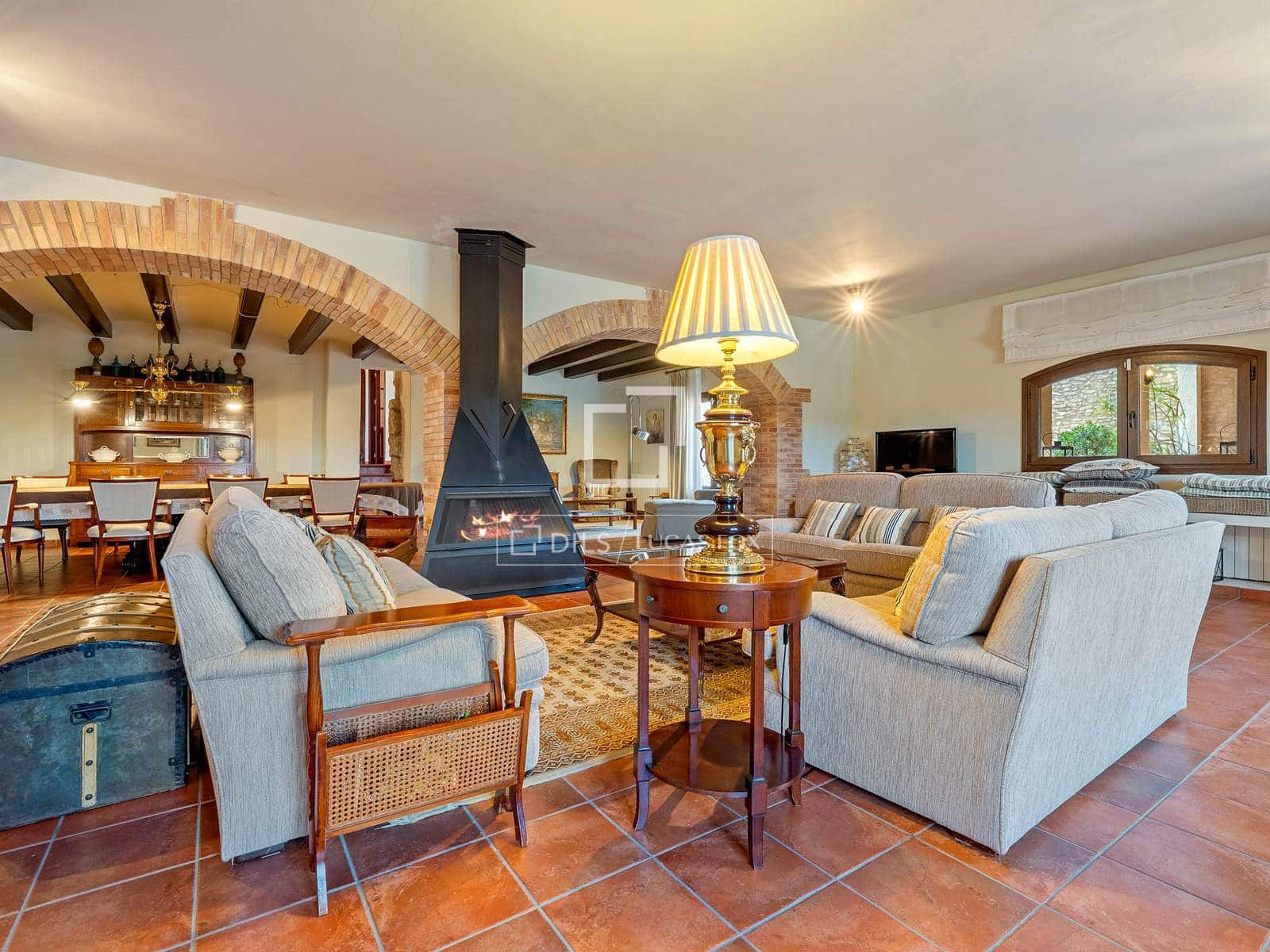 7 chambre Villa/Maison à vendre à El Catllar avec piscine garage - 750 000 € (Ref: 9782409)