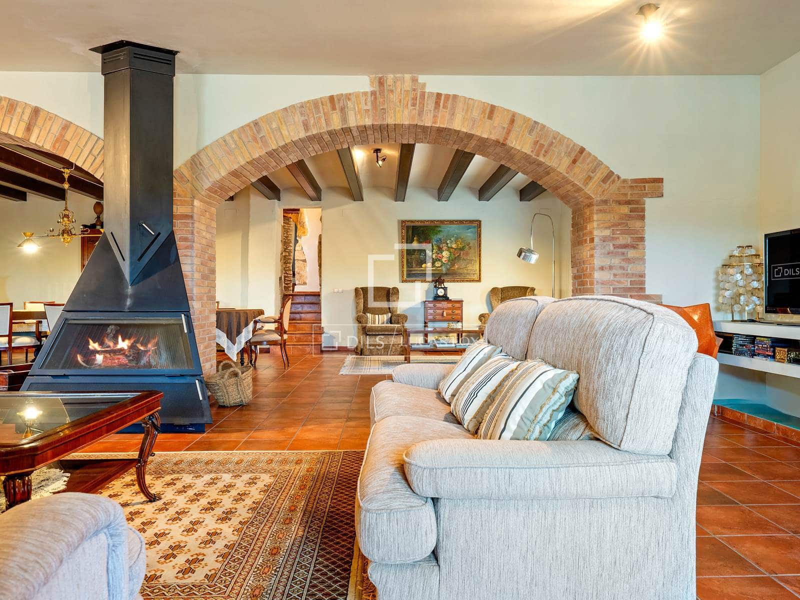 7 chambre Villa/Maison à vendre à El Catllar avec piscine garage - 750 000 € (Ref: 9782409)