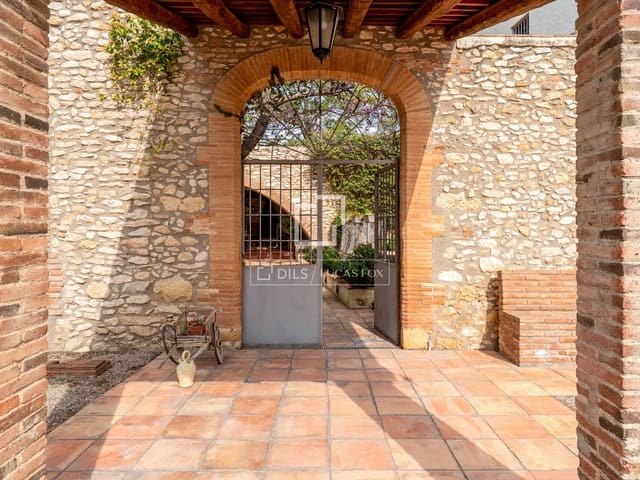 7 chambre Villa/Maison à vendre à El Catllar avec piscine garage - 750 000 € (Ref: 9782409)