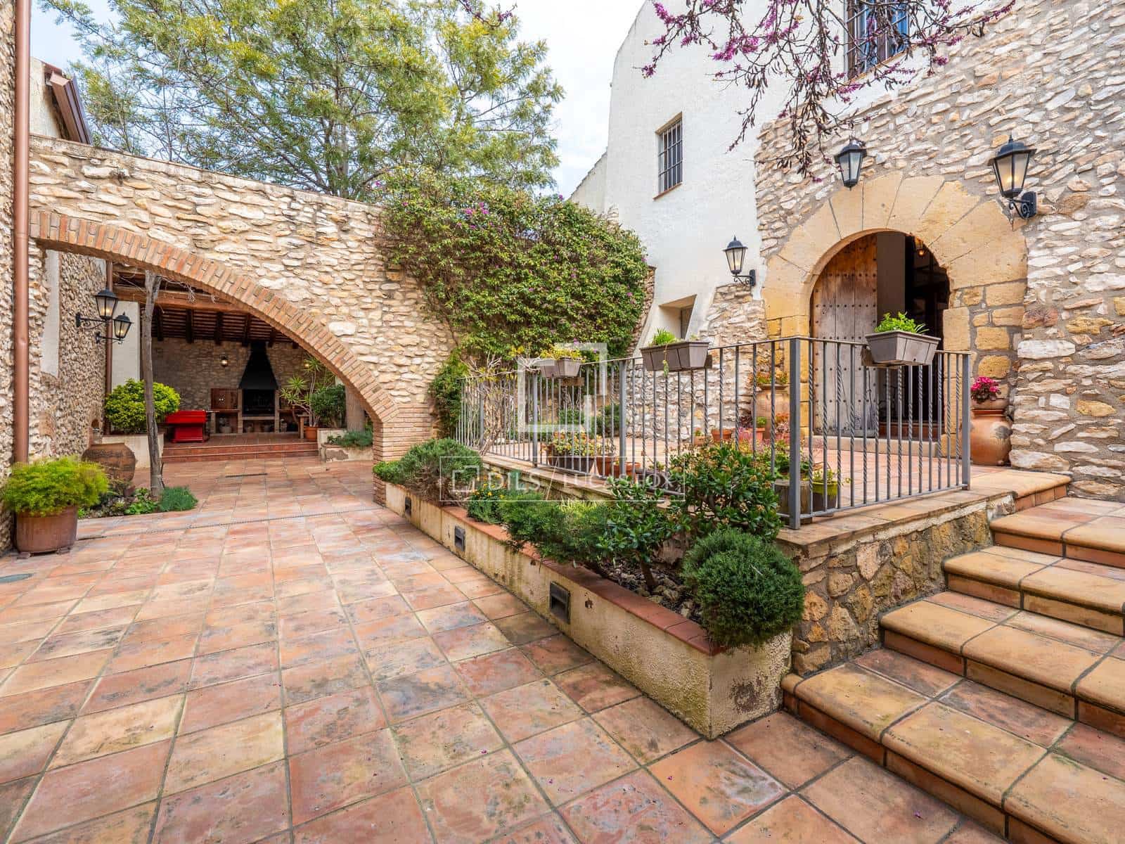 7 chambre Villa/Maison à vendre à El Catllar avec piscine garage - 750 000 € (Ref: 9782409)