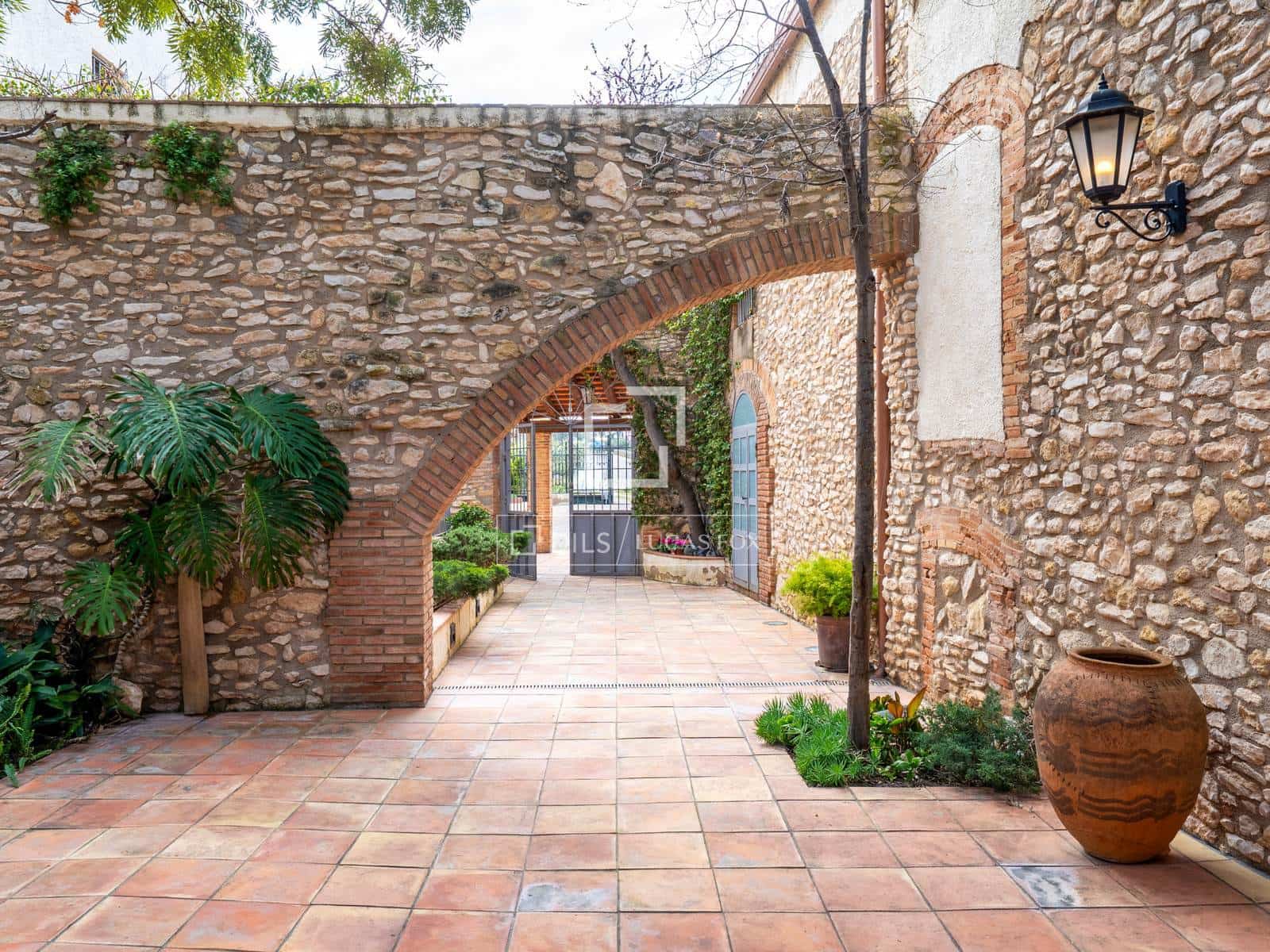 7 chambre Villa/Maison à vendre à El Catllar avec piscine garage - 750 000 € (Ref: 9782409)