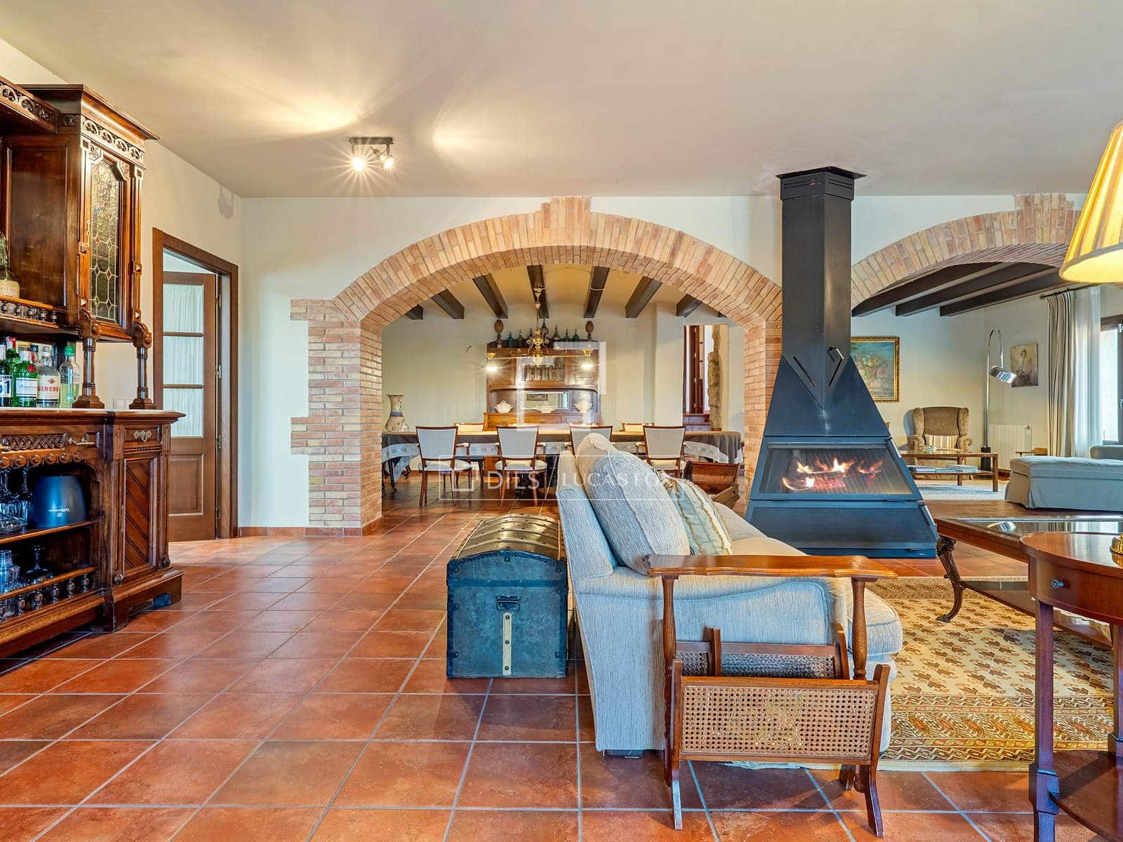 7 chambre Villa/Maison à vendre à El Catllar avec piscine garage - 750 000 € (Ref: 9782409)