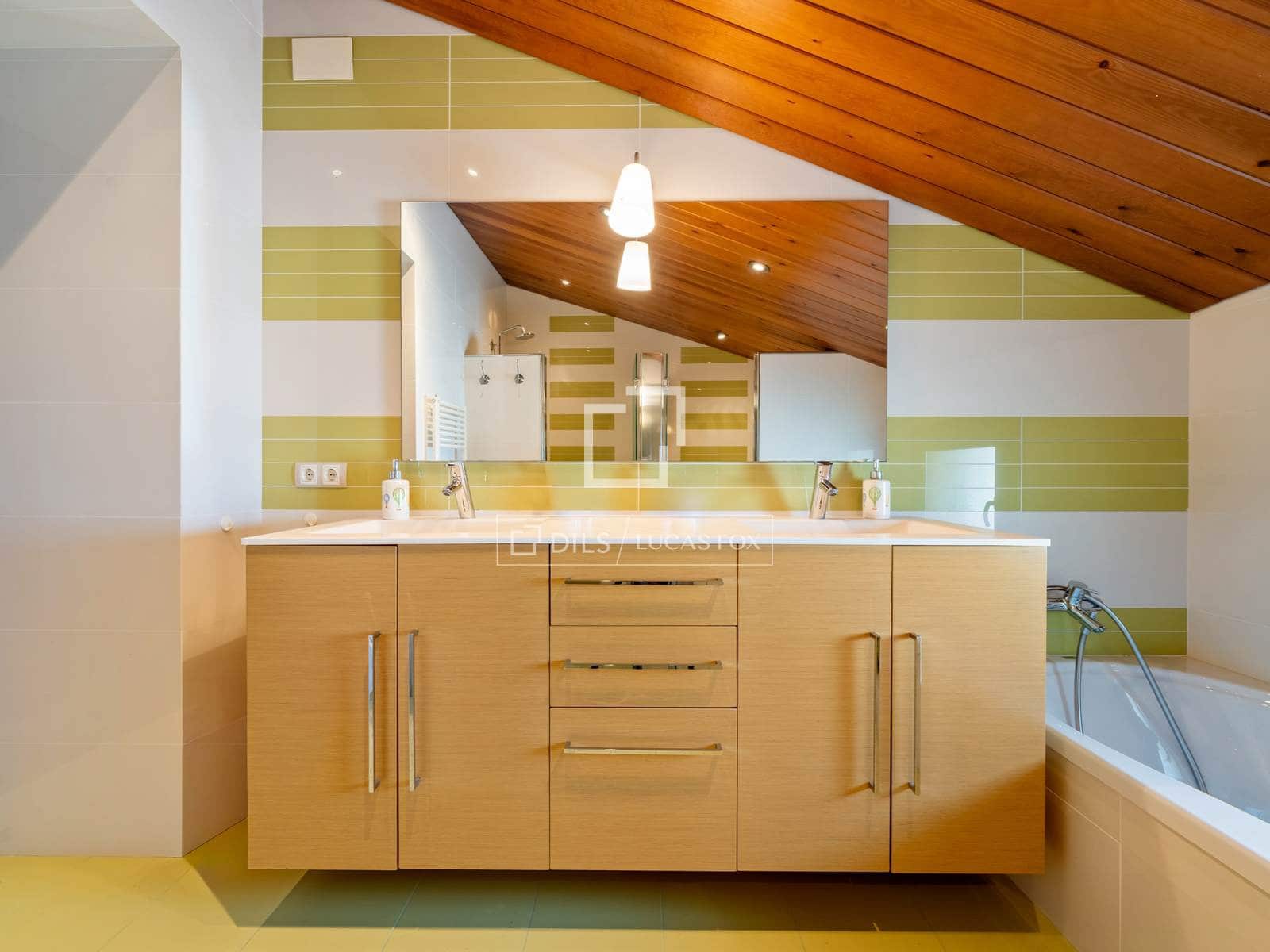 7 chambre Villa/Maison à vendre à El Catllar avec piscine garage - 750 000 € (Ref: 9782409)