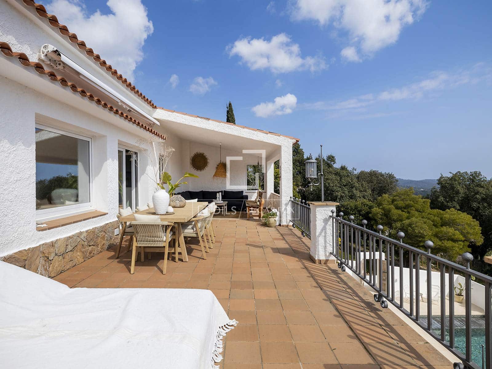 5 sypialnia Willa na sprzedaż w Vall-llobrega z basenem garażem - 1 975 000 € (Ref: 9783427)