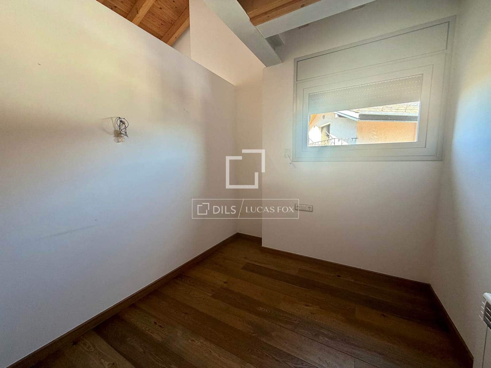 2 bedroom Apartment for sale in Alp with garage - € 390,000 (Ref: 9783428)