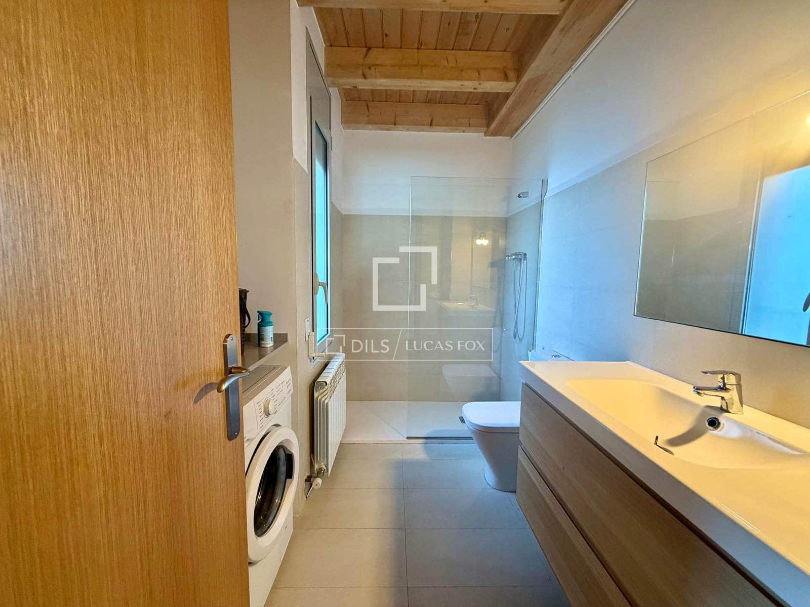 2 bedroom Apartment for sale in Alp with garage - € 390,000 (Ref: 9783428)