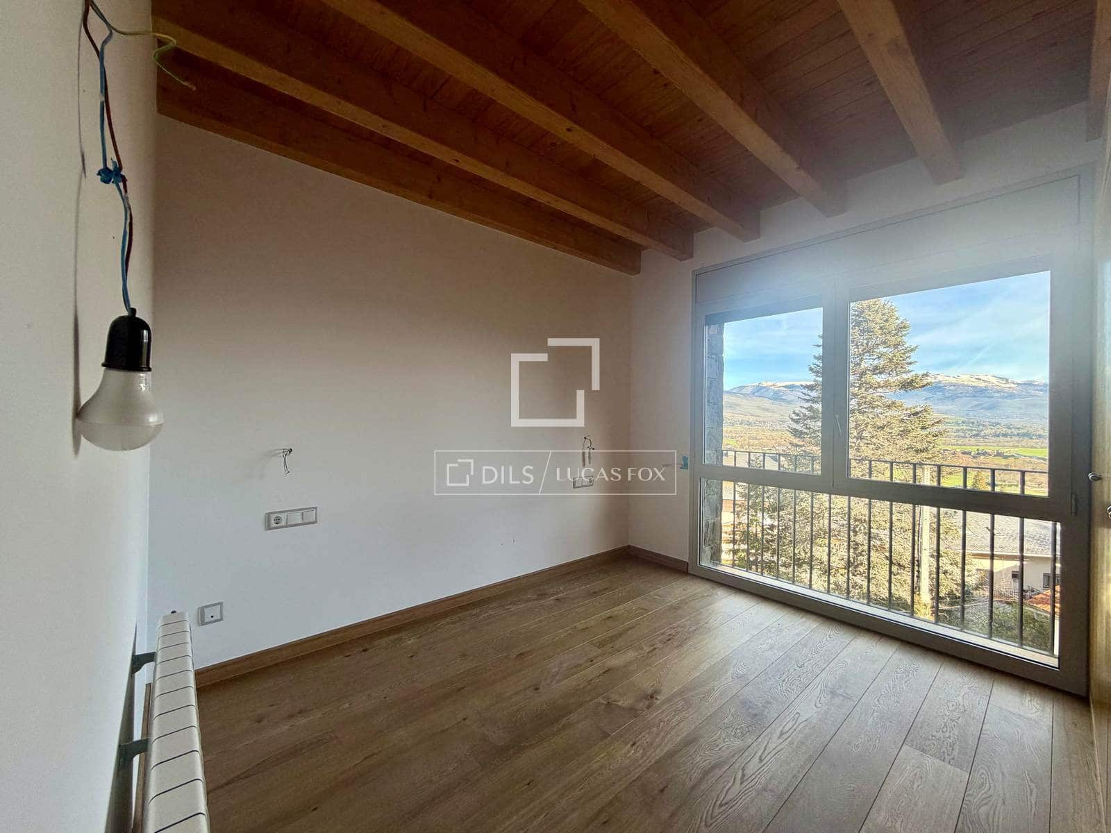 2 bedroom Apartment for sale in Alp with garage - € 390,000 (Ref: 9783428)