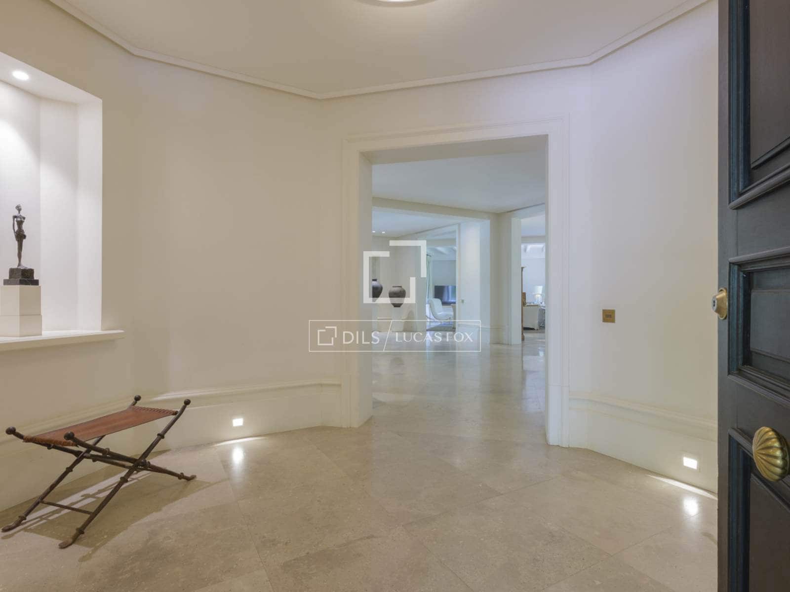 6 bedroom Villa for sale in Pozuelo de Alarcon with pool garage - € 6,950,000 (Ref: 9783458)