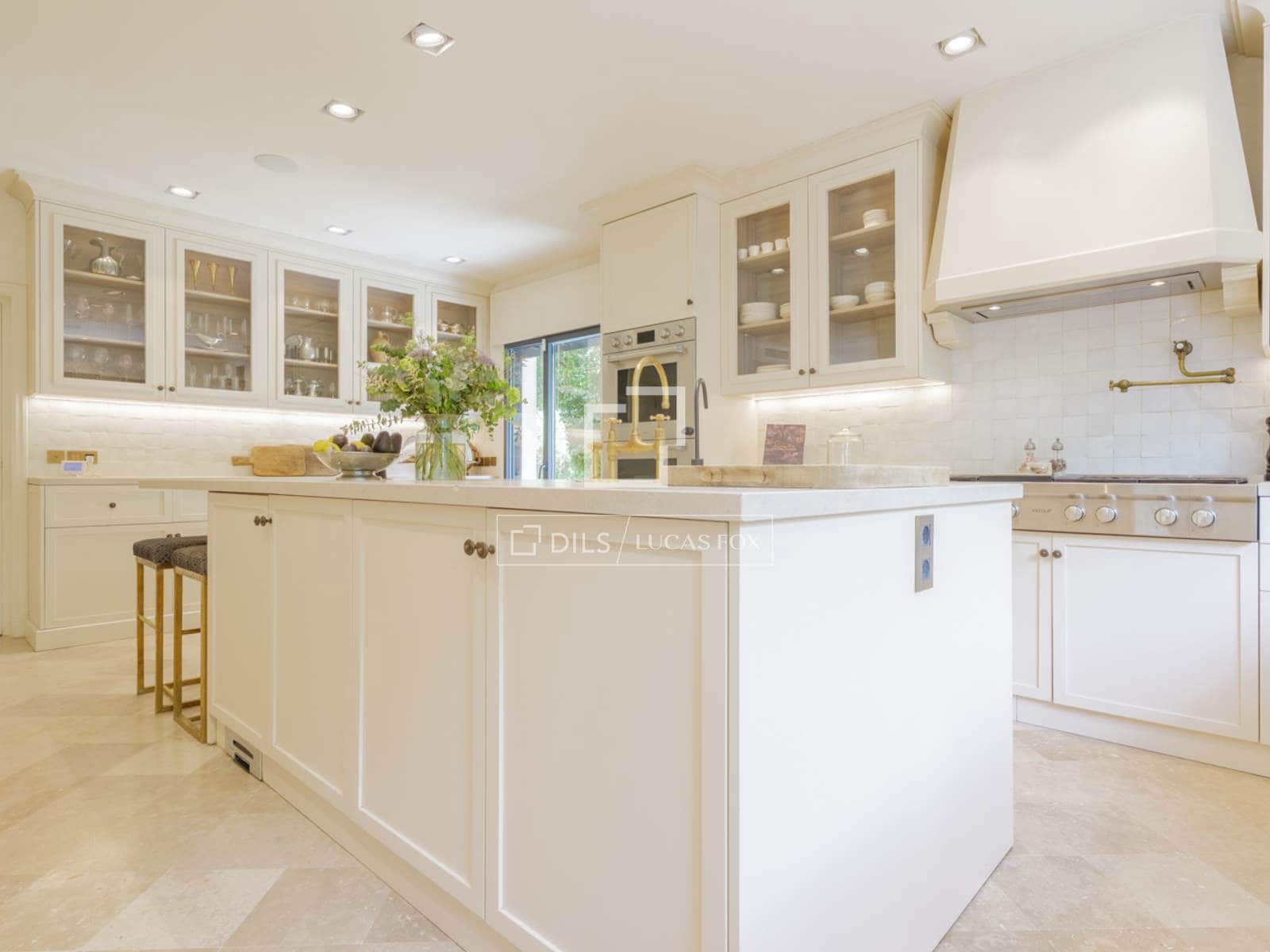 6 bedroom Villa for sale in Pozuelo de Alarcon with pool garage - € 6,950,000 (Ref: 9783458)