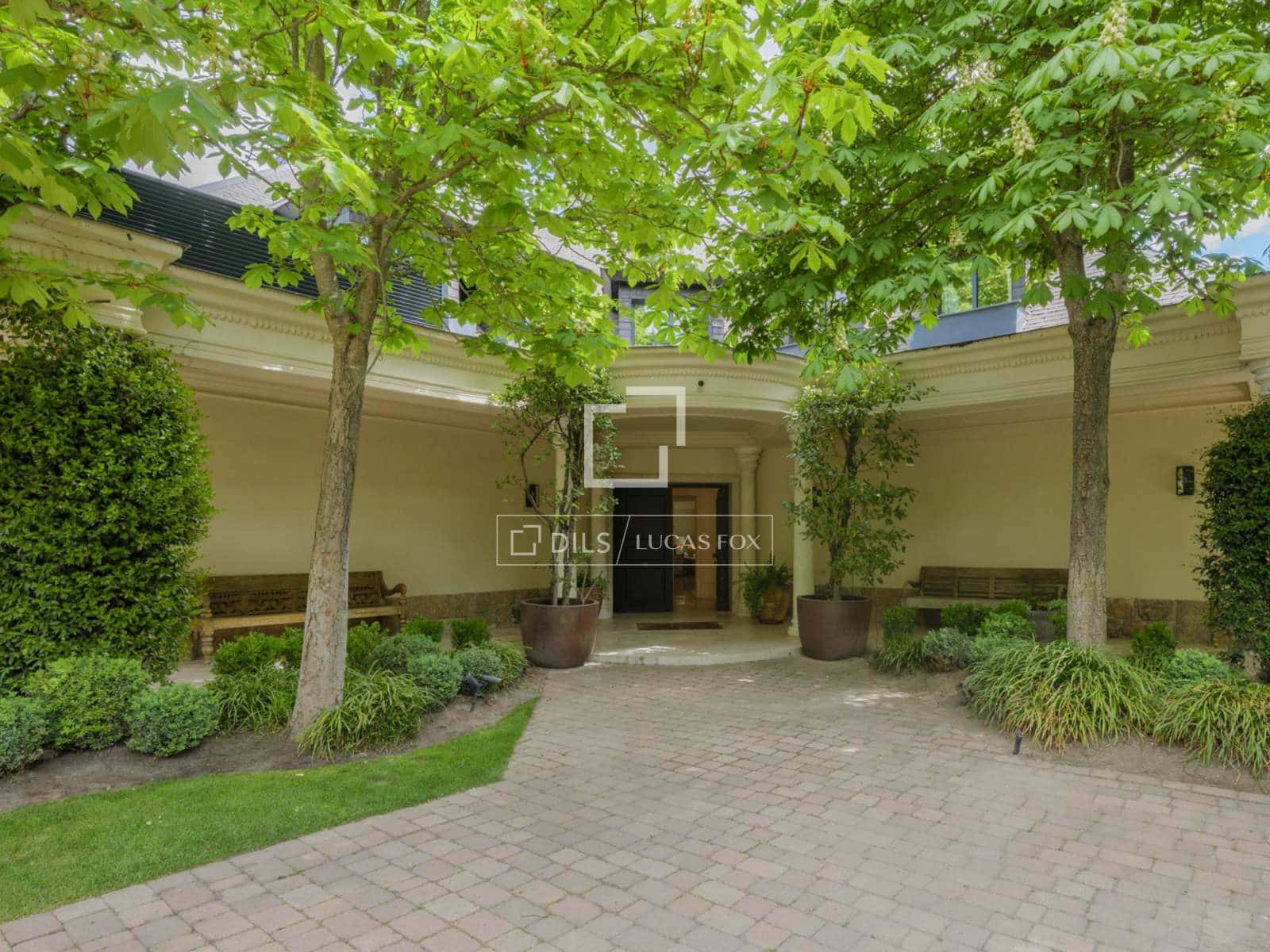 6 bedroom Villa for sale in Pozuelo de Alarcon with pool garage - € 6,950,000 (Ref: 9783458)