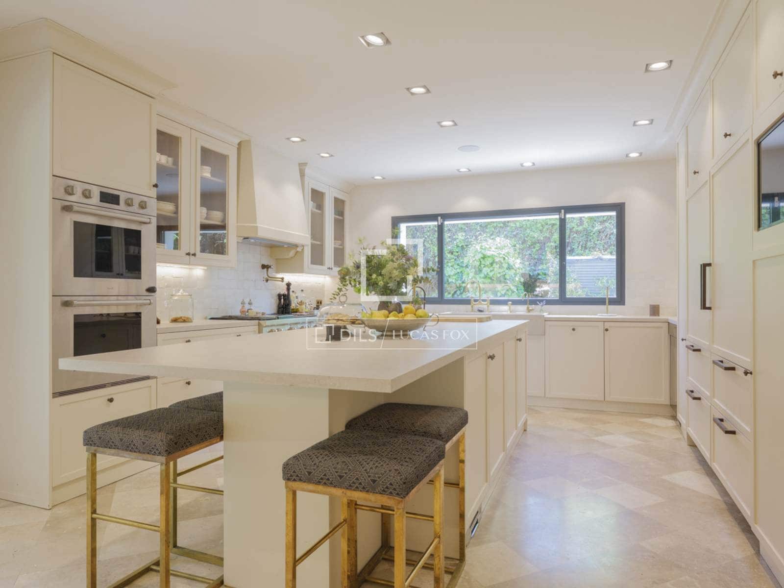 6 bedroom Villa for sale in Pozuelo de Alarcon with pool garage - € 6,950,000 (Ref: 9783458)