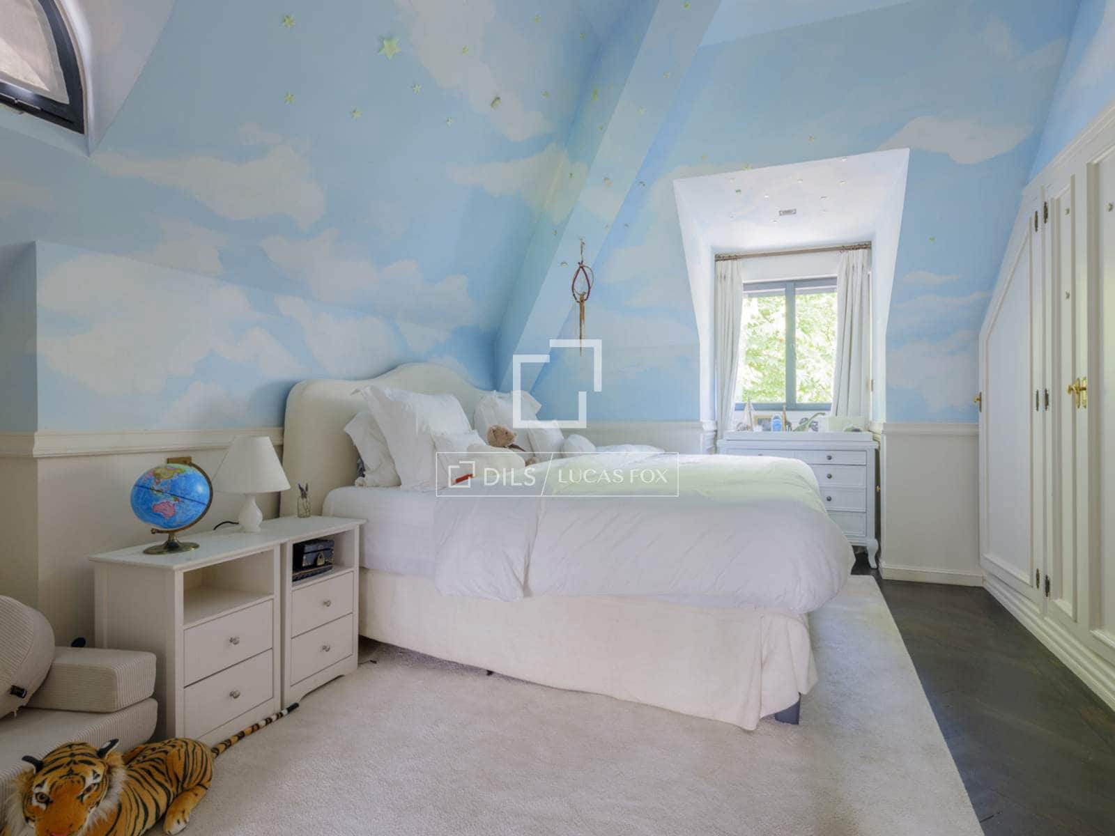 6 bedroom Villa for sale in Pozuelo de Alarcon with pool garage - € 6,950,000 (Ref: 9783458)