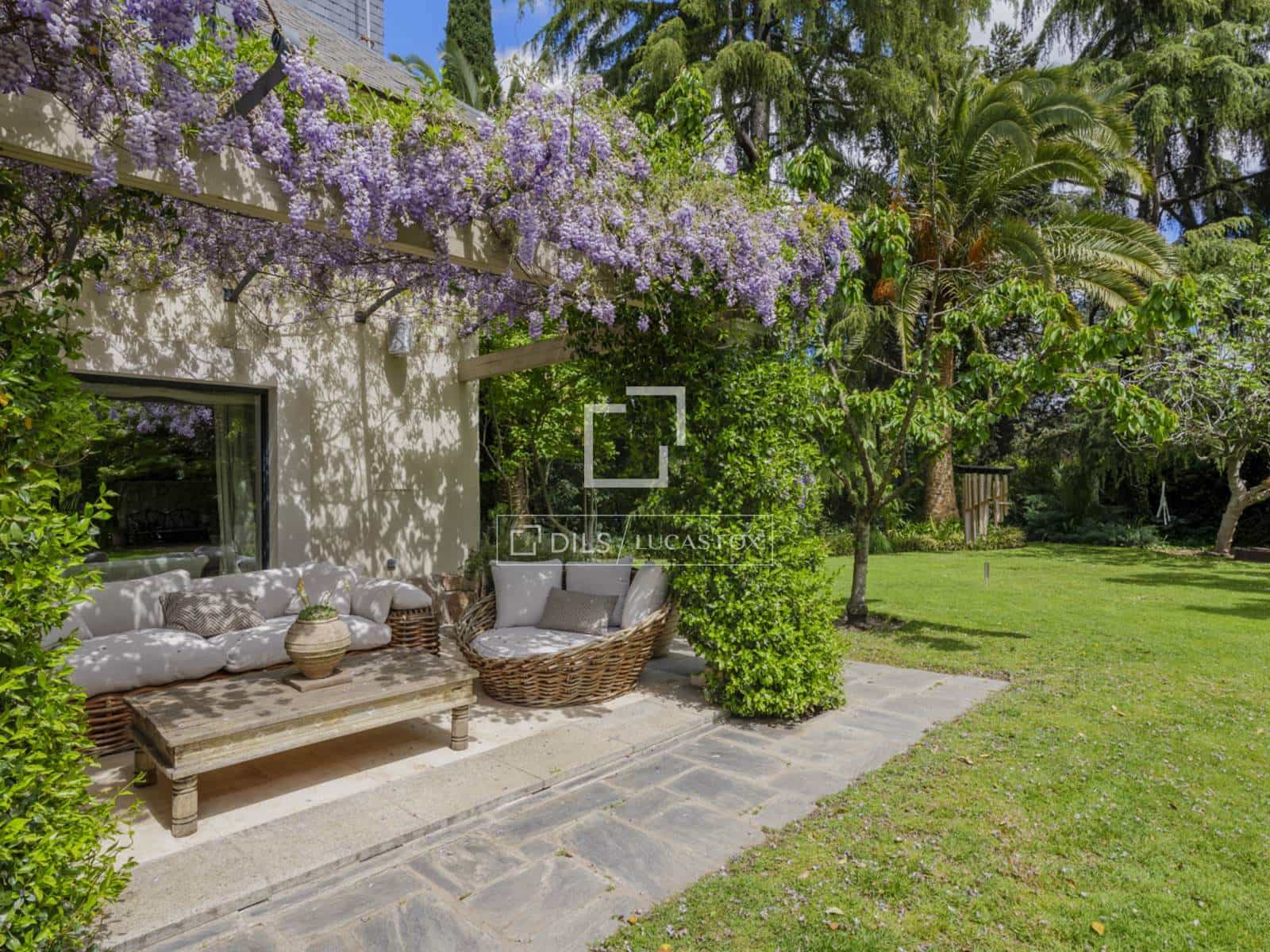 6 bedroom Villa for sale in Pozuelo de Alarcon with pool garage - € 6,950,000 (Ref: 9783458)