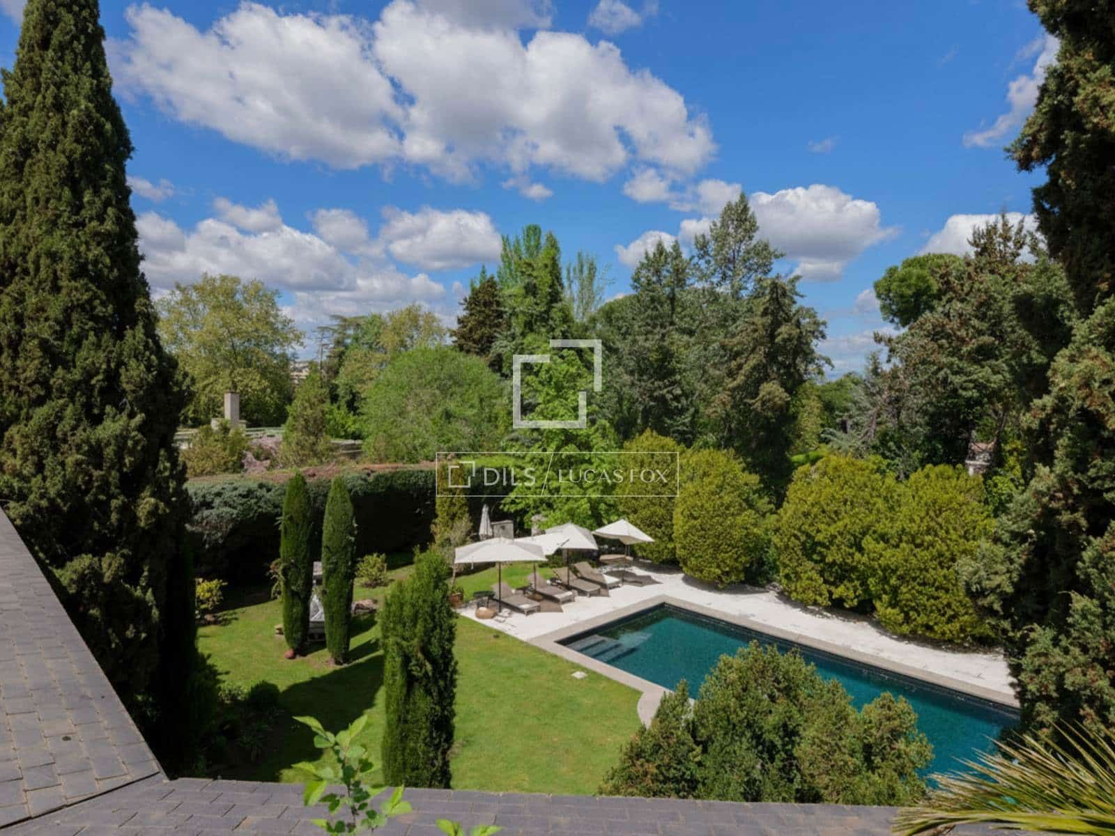 6 bedroom Villa for sale in Pozuelo de Alarcon with pool garage - € 6,950,000 (Ref: 9783458)