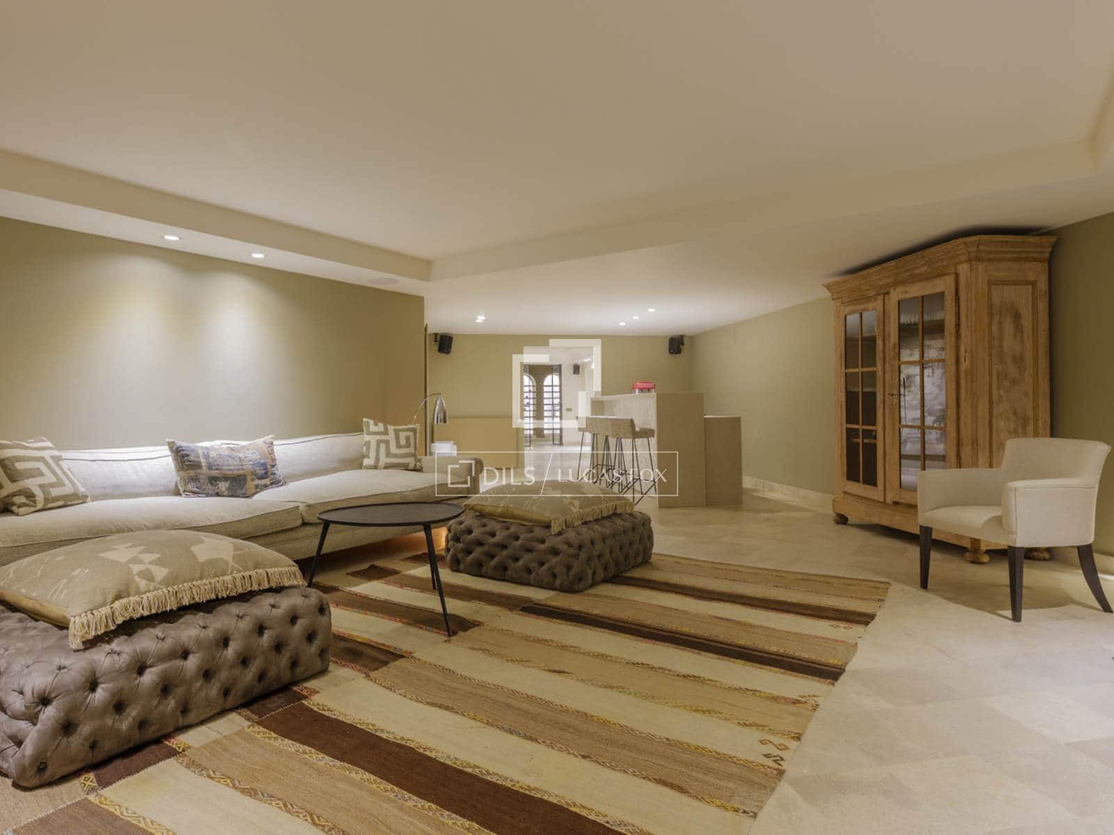 6 bedroom Villa for sale in Pozuelo de Alarcon with pool garage - € 6,950,000 (Ref: 9783458)