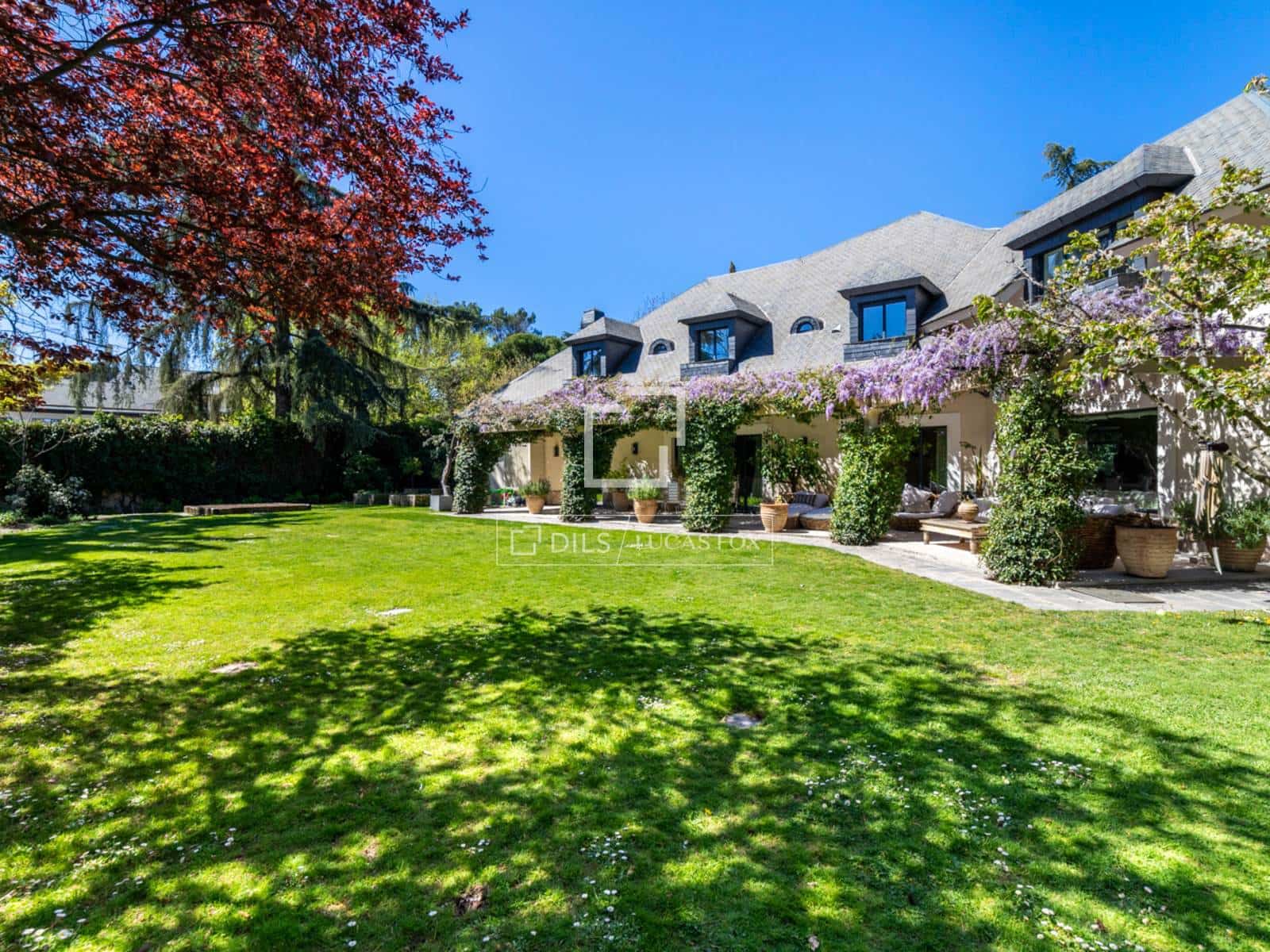 6 bedroom Villa for sale in Pozuelo de Alarcon with pool garage - € 6,950,000 (Ref: 9783458)