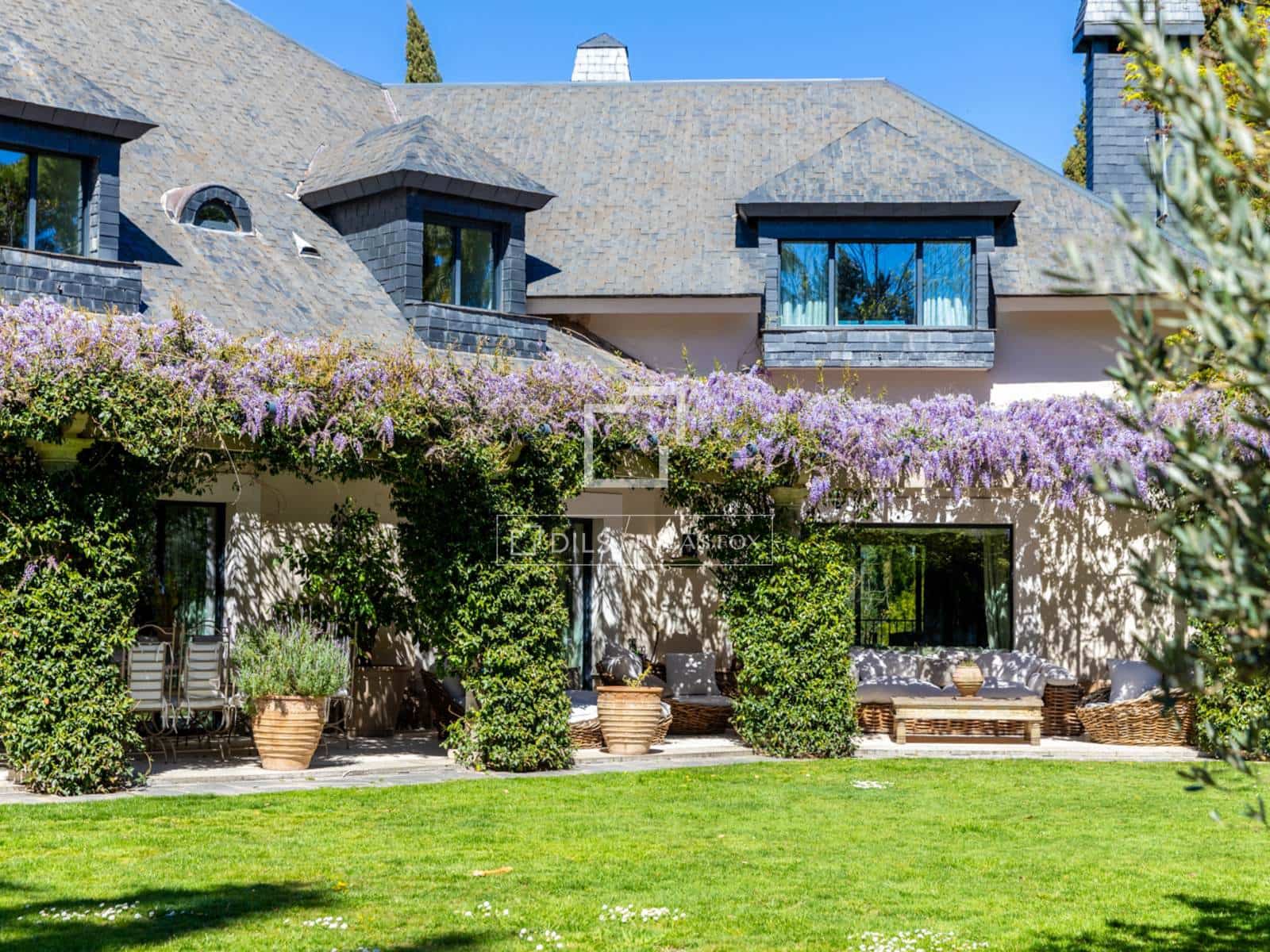 6 bedroom Villa for sale in Pozuelo de Alarcon with pool garage - € 6,950,000 (Ref: 9783458)