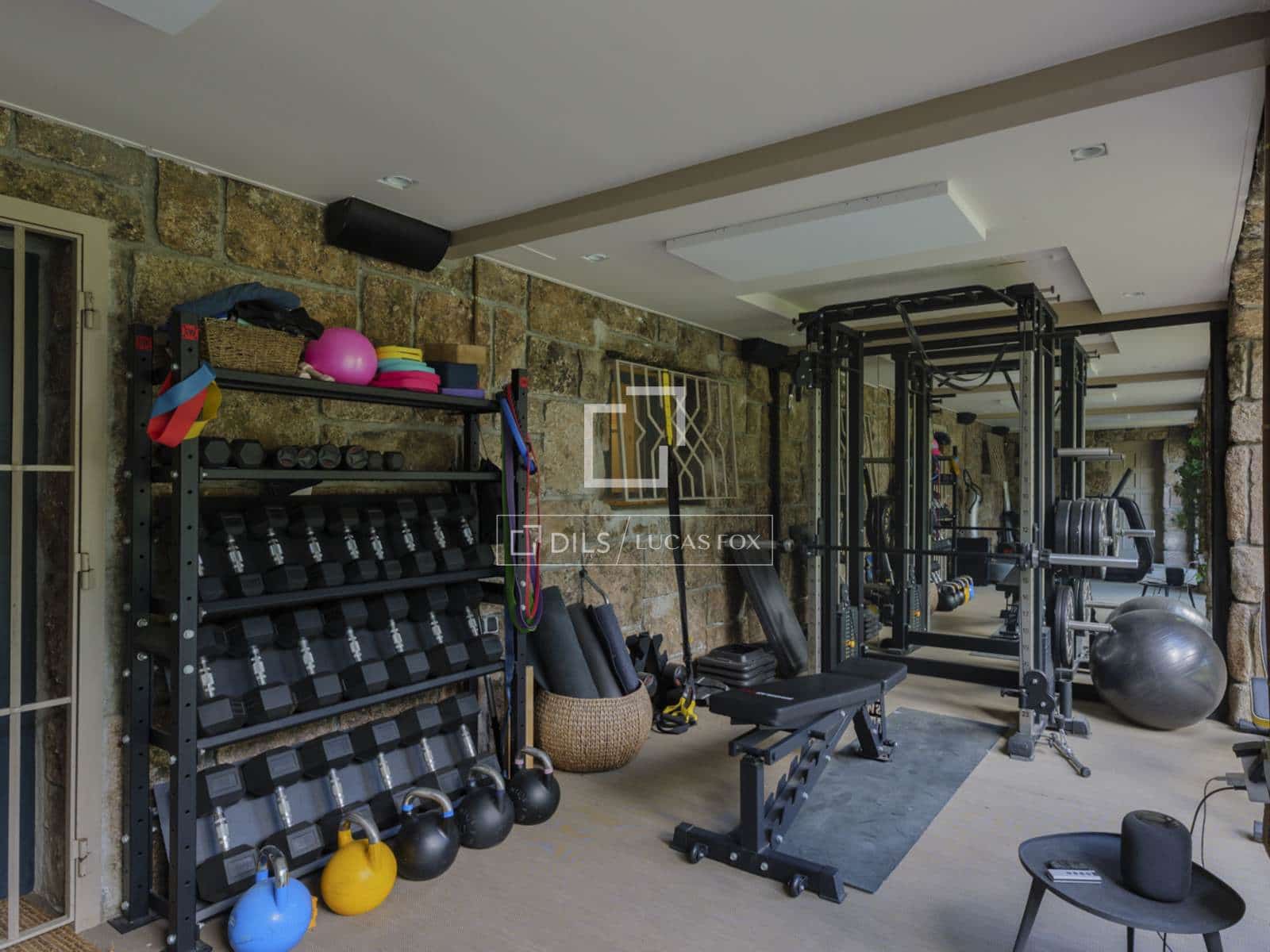 6 bedroom Villa for sale in Pozuelo de Alarcon with pool garage - € 6,950,000 (Ref: 9783458)