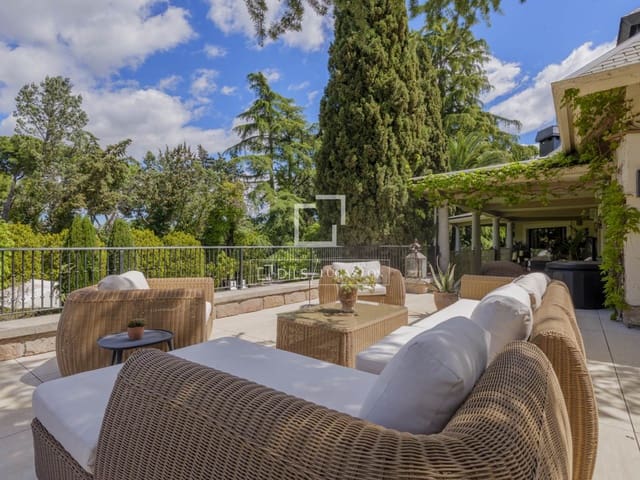 6 sypialnia Willa na sprzedaż w Pozuelo de Alarcón z basenem garażem - 6 950 000 € (Ref: 9783458)