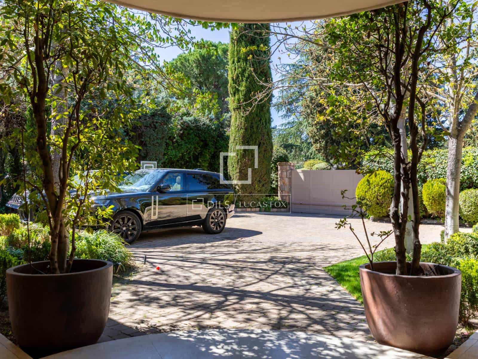 6 bedroom Villa for sale in Pozuelo de Alarcon with pool garage - € 6,950,000 (Ref: 9783458)